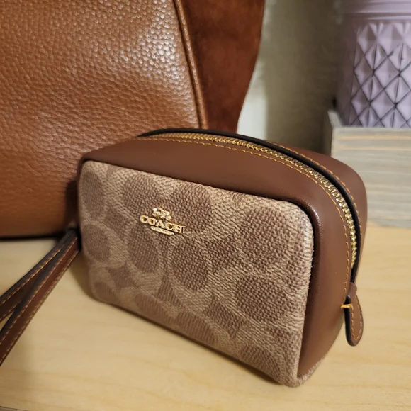 Coach Brown Leather Tote Bag - Picture 4 of 16